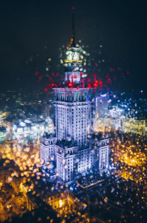 Warszawa Pałac Kultury i Nauki Przez jesienne krop