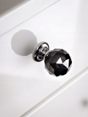Gałka meblowa kryształowa uchwyt 30 mm CZARNA