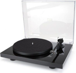 Gramofon Pro-ject Debut Iii Dc Piano Black + Om5, 9pd3dcepom5
