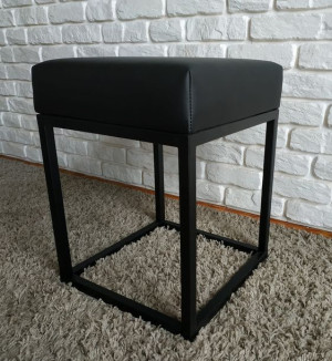Pufa tapicerowana KOR1 styl industrialny loft