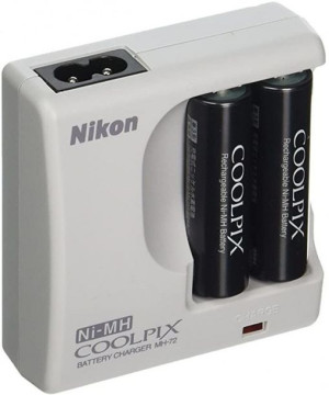 Nikon MH-72 ładowarka i 2 baterie-akumulatorki