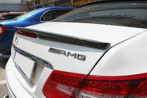 Lotka Lip Spoiler - Mercedes-Benz E W207 2D Carbon