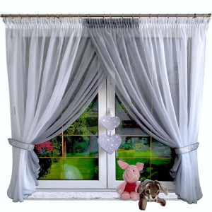 Firana z serduszkami 400 x 180