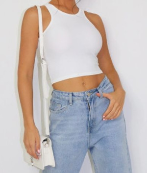 Pretty little thing biały crop top 38