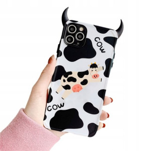 Etui KRÓWKA 3D wzory do Iphone 13 Pro 6.1