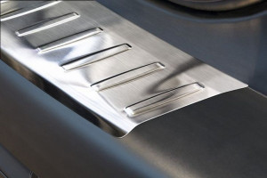 Nakładka na zderzak tylny Peugeot 2008 (Stal)