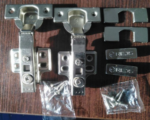 zawias meblowy soft close standardowy nakładany