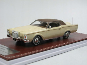 GIM Lincoln Continental Mark III, beżowy
