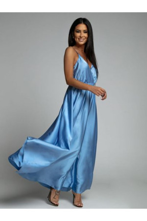 Maxi sukienka satynowa z rozcięciem elegancka błękitna baby blue