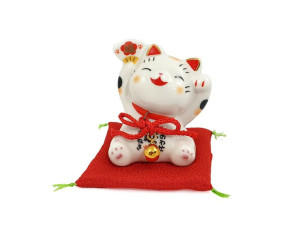 Figurka Maneki Neko z wachlarzem
