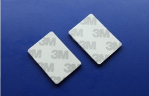Mikroguma dwustronna z klejem 30x20x1.5mm firmy 3M 4 szt