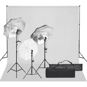 Fotograficzny zestaw studyjny z lampami i tłem