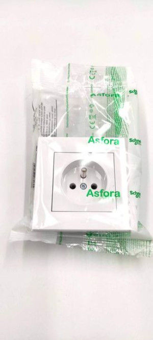Asfora - Gniazdo pojedyncze 2P+PE kompletne z ramką biały Schneider