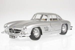 Burago 22023 1:24 Mercedes-benz 300s