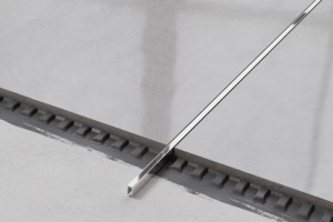 Profil Metalowy Rektyfikowany U Srebrny Silver Połysk Poler 0,5cm X 244cm