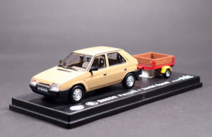 MJ Skoda Favorit beżowy + przycz. Jacht Sport