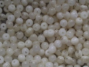 Koraliki Plastik Z Prążkiem Białe 8mm 20szt