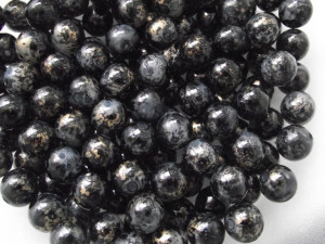 Kule Plastik Kamienne Czarne 10mm 10szt