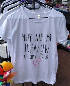 t-shirt bluzka BIAŁA ,NIBY NIE MA IDEAŁÓW A ..''M