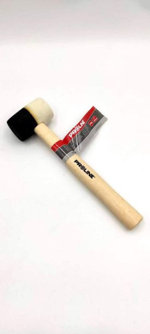 Młotek Gumowy Czarno-biały 340g Drewniany Trzonek Proline