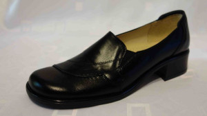 -50% SKÓRZANE mokasyny  czarny  gumki  41