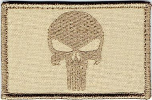 PUNISHER 85x55mm piaskowa NASZYWKA 1538R