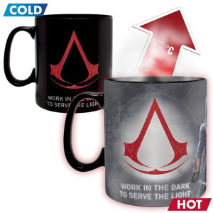 Duży kubek zmieniający kolor Assassin's Creed - Group (460 ml)