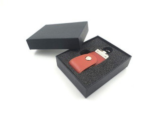 Pendrive 16 GB w pudelku PDS