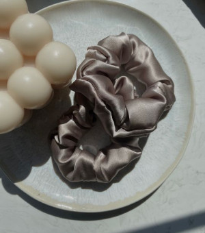Zestaw jedwabnych gumek Cold Beige