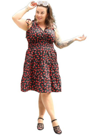 Sukienka JOELA wiśnie na czarnym 46