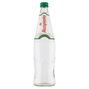 Muszynianka zdrój woda mineralna  niskonasycona CO2 0,7 l