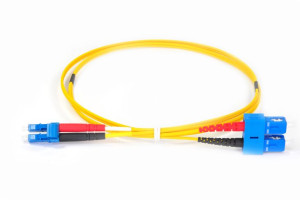 Patchcord LC/UPC-SC/UPC, SM G.657A1, duplex, dł. 3m