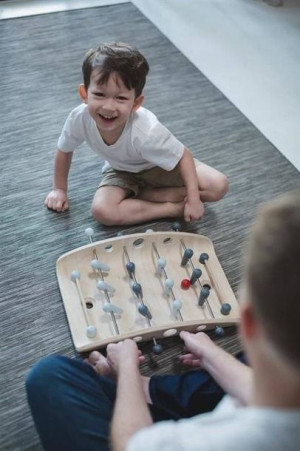 Drewniana gra Piłkarzyki, Plan Toys