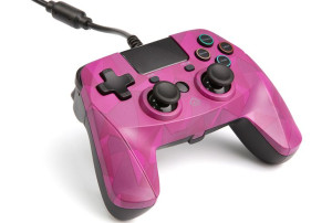 snakebyte Game:Pad 4 S przewodowy kontroler PS4 PS3 bubblegum camo