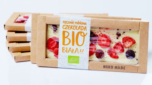 Czekolada Biała Z Truskawkami I Jeżynami Bio 53 G - Cukiernia Staropolska