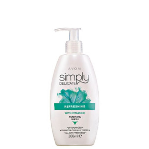 AVON Simply Delicate Avon Odświeżający Płyn do Higieny Intymnej z Witaminą