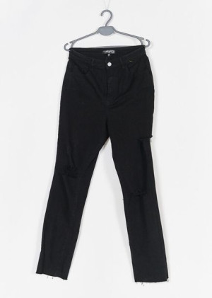 Jeansy Damskie Czarne Z Dziurami Missguided R. 40