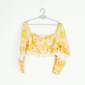 Bluzka Damska Różowa Crop Top W Kwiaty