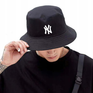 KAPELUSZ Bucket HAT Czarny z nadrukiem NEW YORK 01