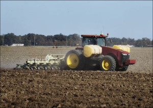 Cotton field getting plowed near Evansville, Mississippi, Carol Highsmith -