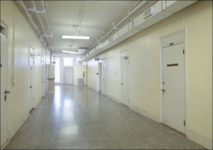 Mental hospital hallway, Carol Highsmith - plakat 70x50 cm