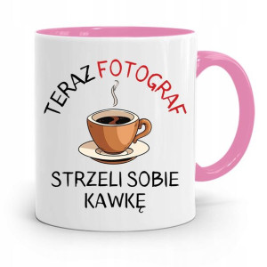 Kubek Różowy Dla Fotografa Strzeli Sobie Kawkę