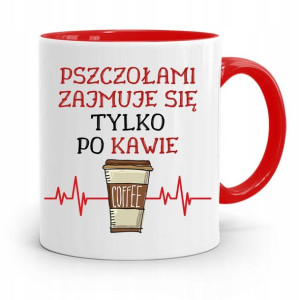 Kubek Czerwony Pszczelarza Zajmuje Się Po Kawie