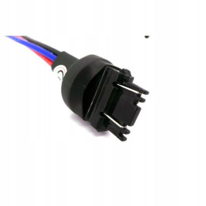 Wtyk do żarówek 3157 3057 P27/7W W2.5x16q
