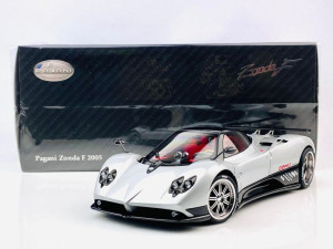 PAGANI ZONDA F - 2015 Silver Almost Real 1:18