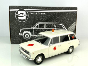 Seat 124 Familiar Ambulance Triple9 1:18