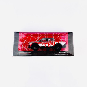 Toyota Hilux AXCR 2016 Show Car Tarmac 1:64