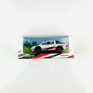 Toyota Hilux White Tarmac 1:64