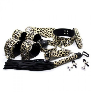 Zestaw BDSM kajdanki maska knebel pejcz bondage