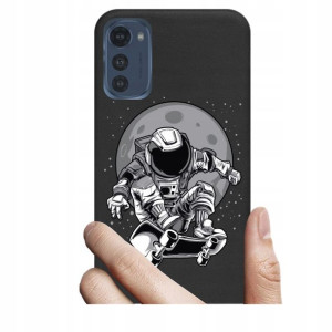 Etui czarne mat Black do Motorola Moto E32 wzory